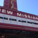 New Mission Alamo Drafthouse讓你看電影也能享用美食！