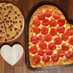 [男士情人节玩命之选] 连锁店推出情人节心型披萨套餐