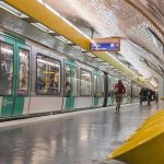 巴黎地铁新服务 外籍游客遭扒可在车站报案