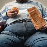 联邦卫生资料显示 美国人变胖又变矮