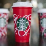 11月18日在 Starbucks 购买饮料，即可免费获得可重复使用的限量版节日红杯