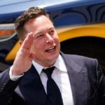 Elon Musk 喊話考慮辭職當網紅  再賣 Tesla 持股