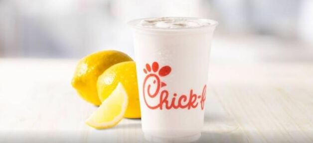 Chick-fil-A 推出全新 Frosted Cloudberry Lemonade 云莓柠檬雪霜