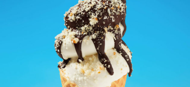 奶昔、杯装、甜筒…Krispy Kreme 推出全新 Original Glazed Soft Serve 原创糖霜冰淇淋系列