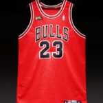 Michael Jordan 在1998年冠军赛的球衣拍卖 估计最高成交价达500万美元