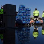 Houston 淨水廠停電水減降 當局要民眾飲水前煮開