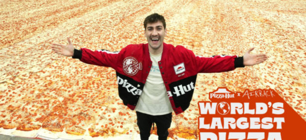 打破 Guinness 纪录！Airrack 与 Pizza Hut 合作出世界最大比萨饼