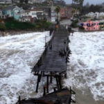 暴风雨引起十米巨浪摧毁北加码头   南加州多处海滩与码头关闭