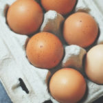 全美鸡蛋疯狂涨价  预计将持续至2023年第一季度