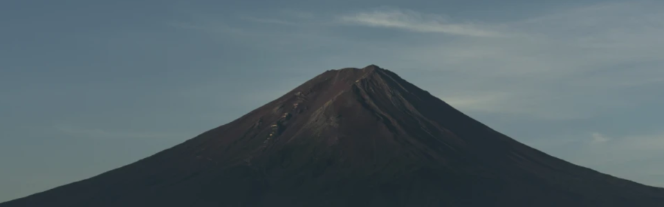 首次罕見!!日本富士山打破130年的紀錄，至今還未積雪?!