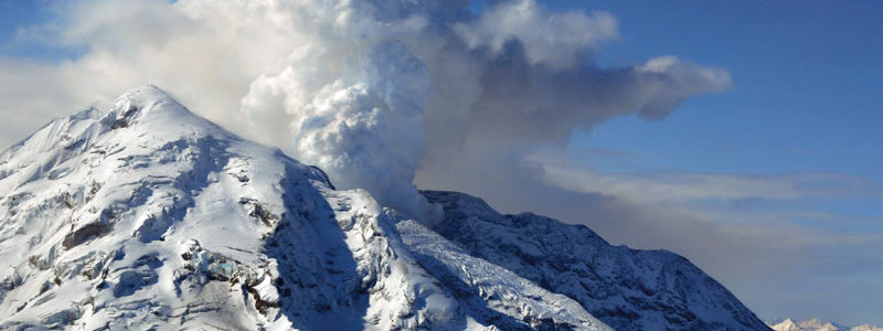 蠢蠢欲動?!阿拉斯加鄰近的火山即將爆發⛰️