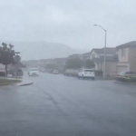 加州强烈暴风雨导致泥石流严重😦恐在全美引发龙卷风与野火