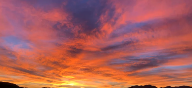 加州這古雅小城🏡擁有令人驚豔的粉色夕陽美景!!